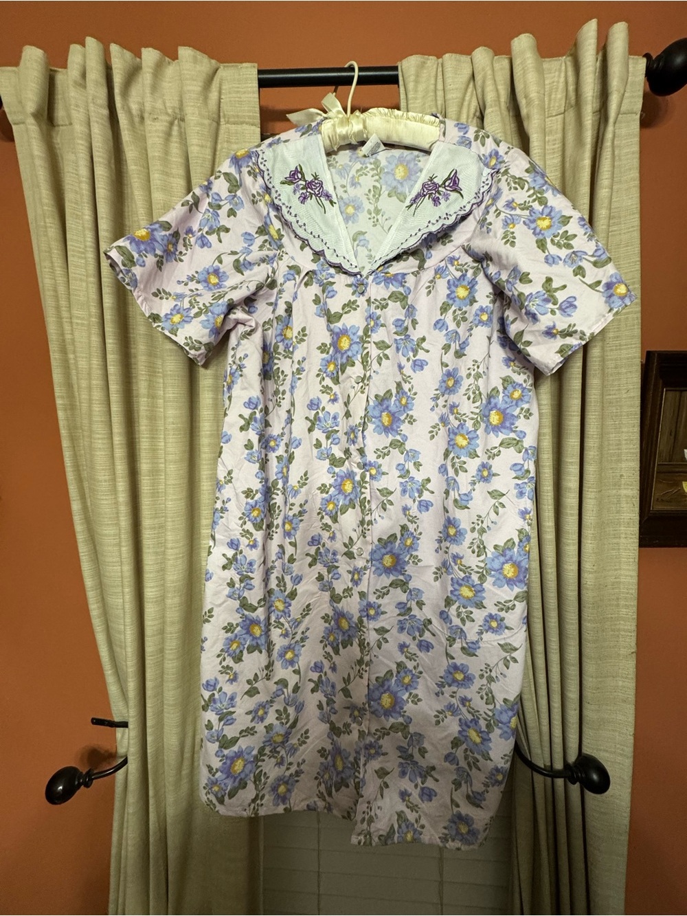 Girls' Lavender Floral Nightgown with Embroidered Collar
